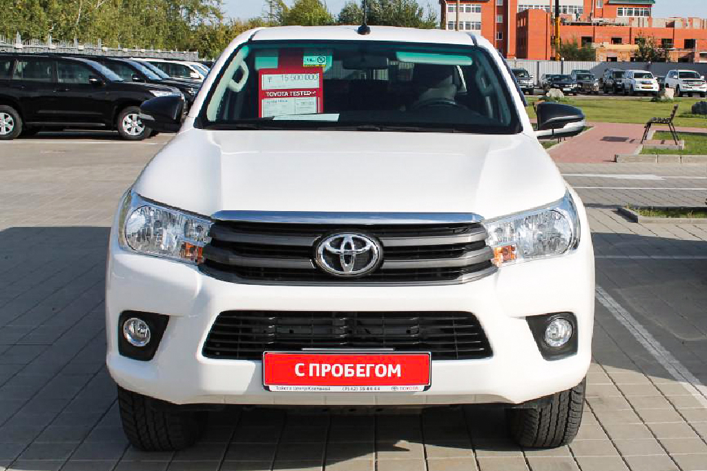 Toyota Hilux 2017 года